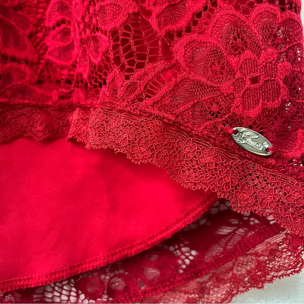 Guess Women Lace Red Dress with Metallic Brand Tag ( Guess) V-Neck 3/4 Sleeves - Picture 6 of 15